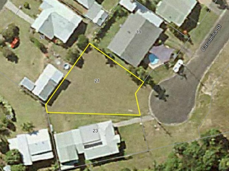 21 Casuarina Street, Tully Heads QLD 4854