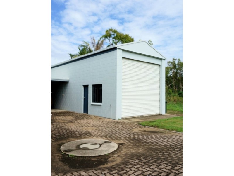 Unit 1-3/117 Taylor Street, Tully Heads QLD 4854