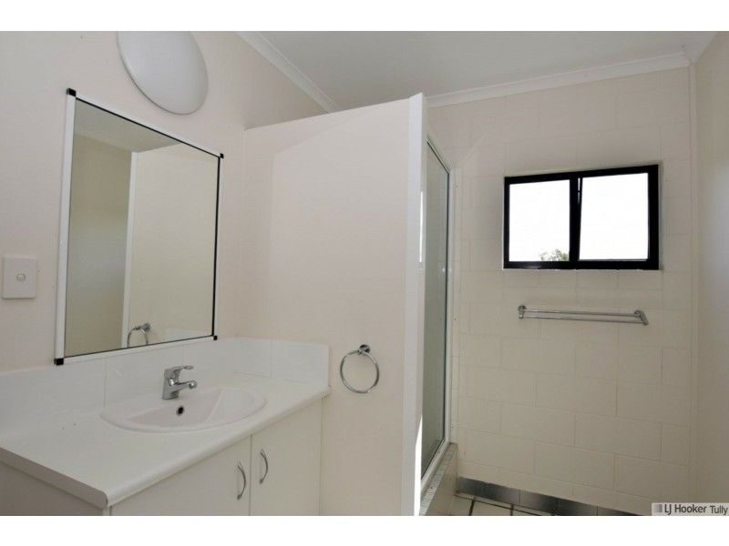 Unit 1-3/117 Taylor Street, Tully Heads QLD 4854