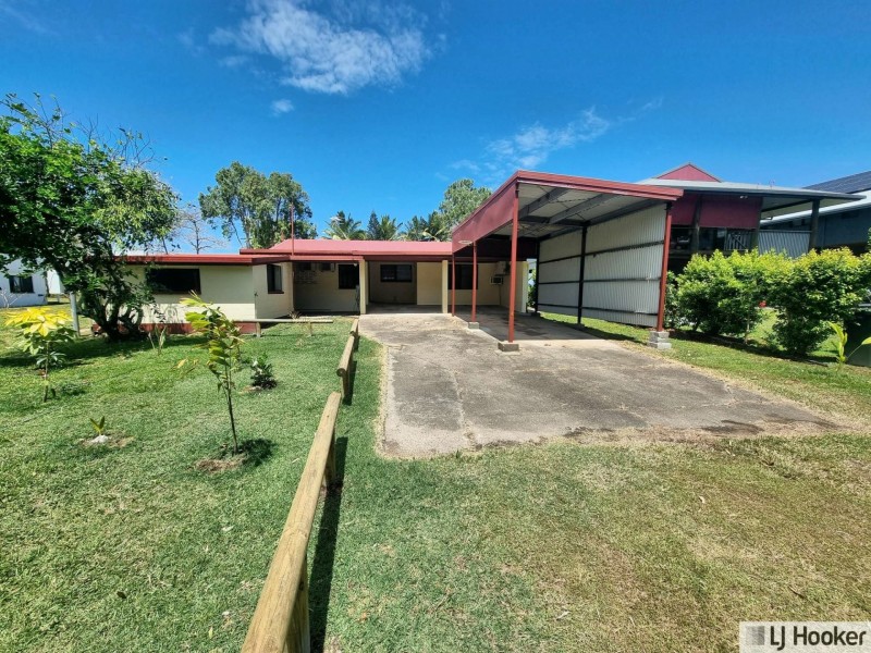 52 Luff Street, Hull Heads QLD 4854