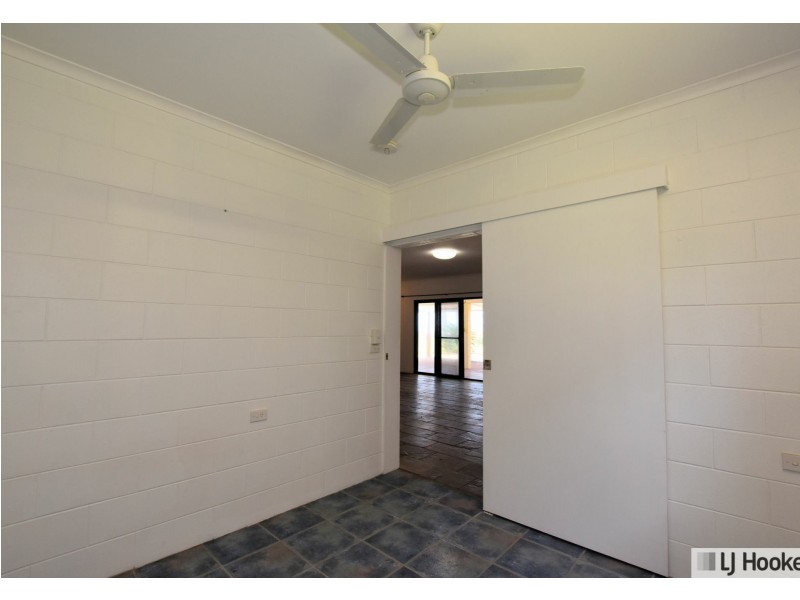 52 Luff Street, Hull Heads QLD 4854