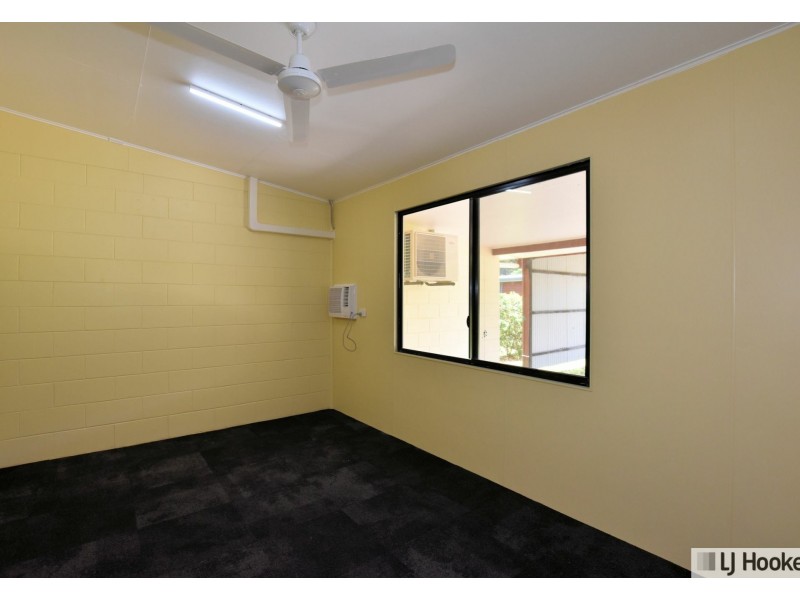 52 Luff Street, Hull Heads QLD 4854