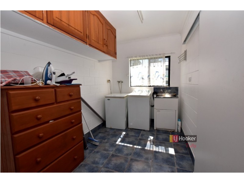 52 Luff Street, Hull Heads QLD 4854