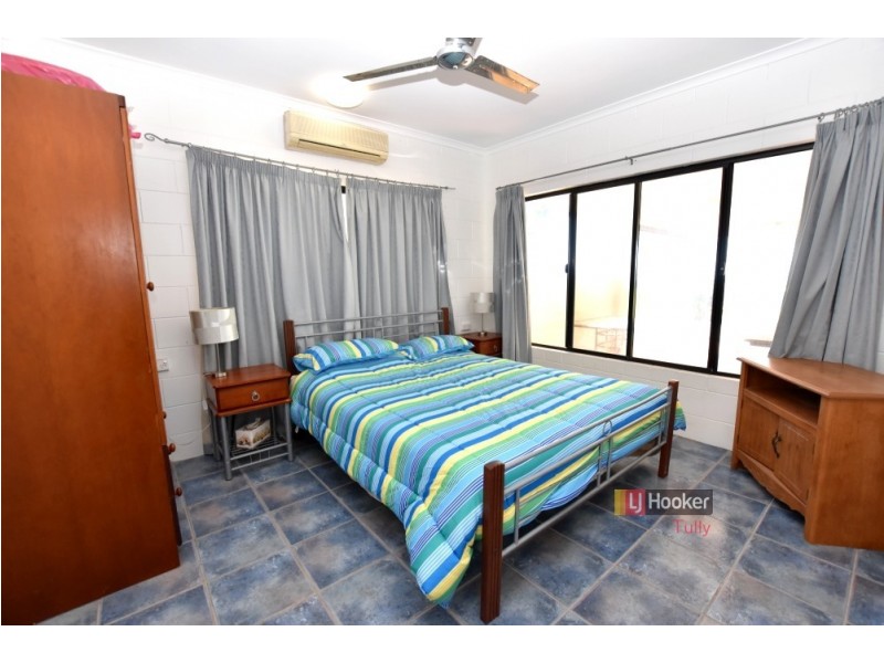 52 Luff Street, Hull Heads QLD 4854