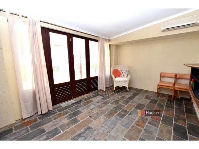 52 Luff Street, Hull Heads QLD 4854