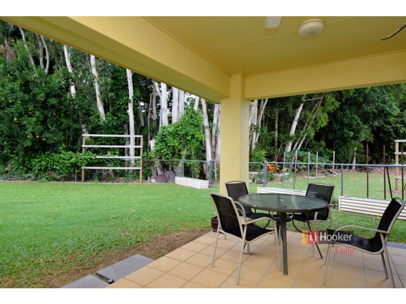 3 Acacia Close, Tully Heads QLD 4854