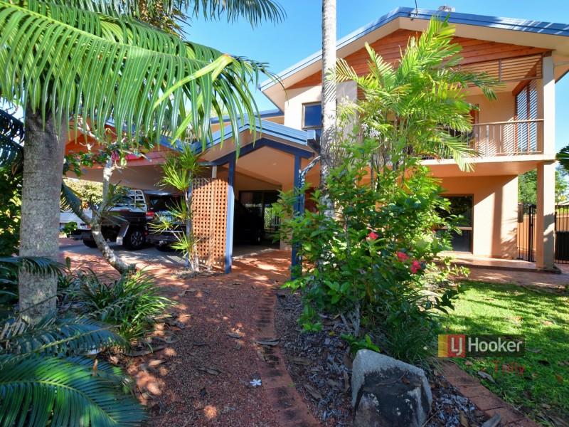 10 Wall Street, South Mission Beach QLD 4852