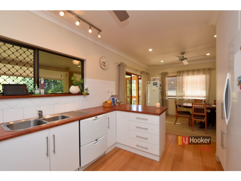 10 Wall Street, South Mission Beach QLD 4852