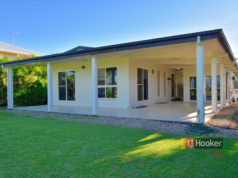 76 Taylor Street, Tully Heads QLD 4854
