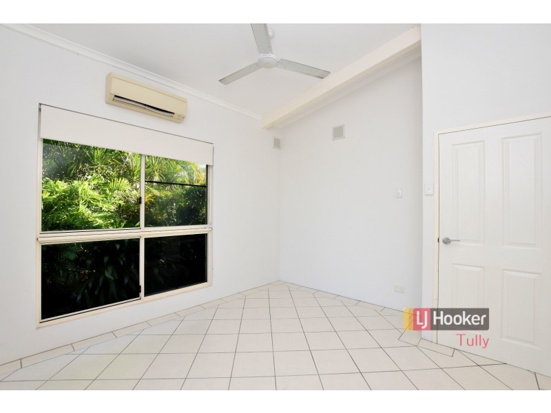 76 Taylor Street, Tully Heads QLD 4854