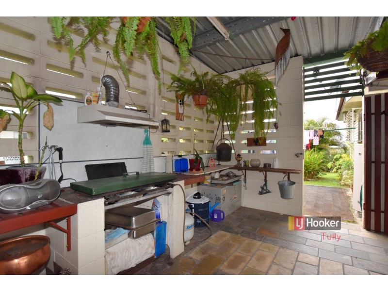 47 Murray Street, Tully QLD 4854