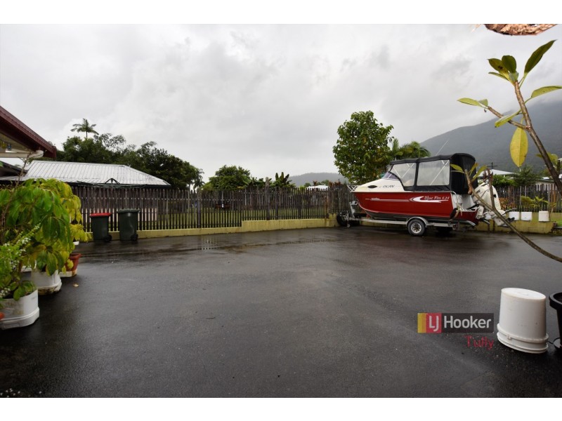 47 Murray Street, Tully QLD 4854