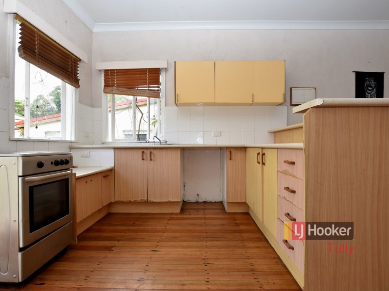 17 Blackman Street, Tully QLD 4854