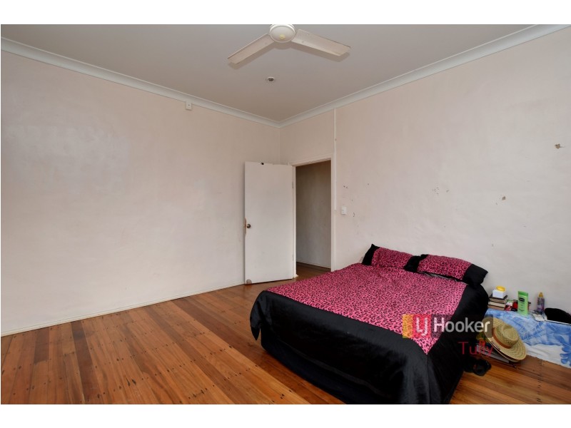17 Blackman Street, Tully QLD 4854