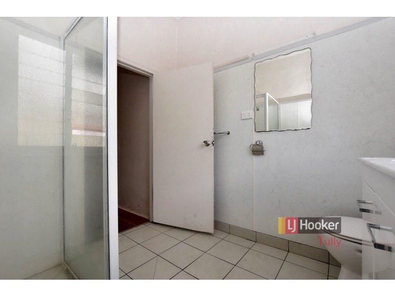 17 Blackman Street, Tully QLD 4854