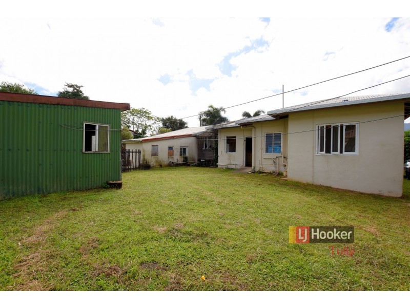 17 Blackman Street, Tully QLD 4854