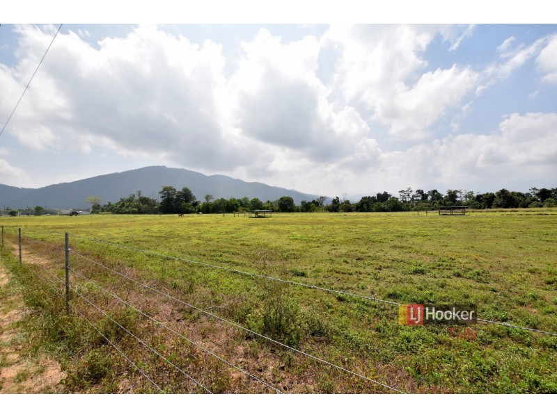 59518 Bruce Highway, Tully QLD 4854