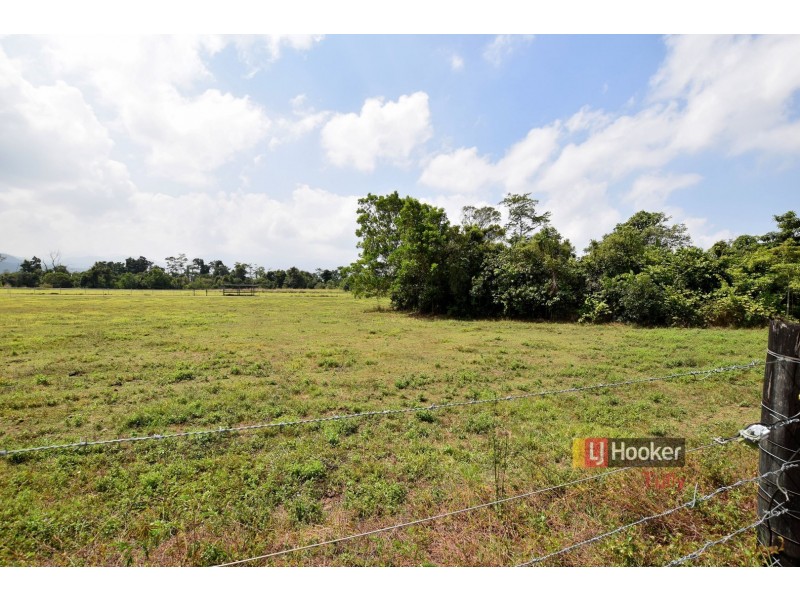 59518 Bruce Highway, Tully QLD 4854