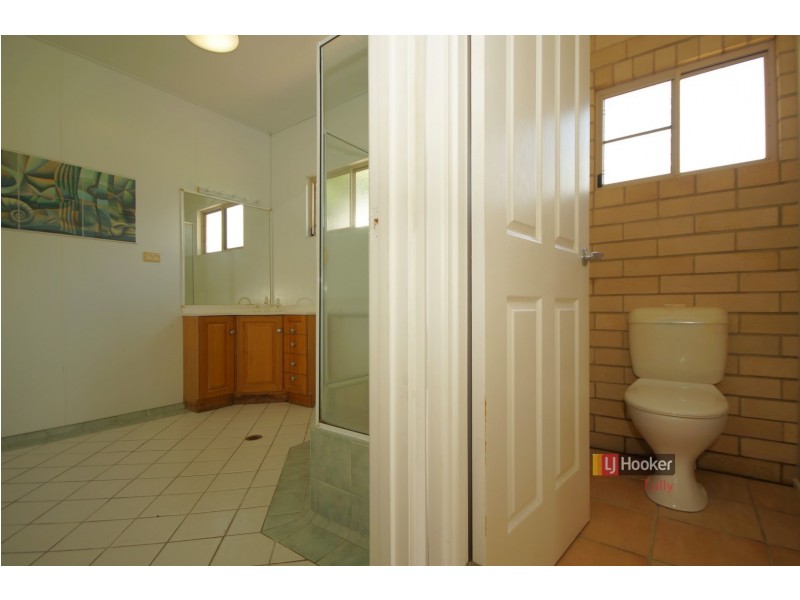 4 Dore Street, Tully QLD 4854