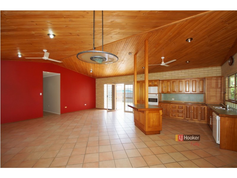 4 Dore Street, Tully QLD 4854