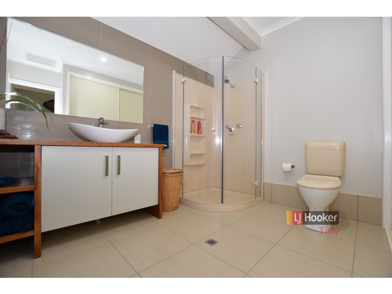 7 Kirk Street, Tully QLD 4854