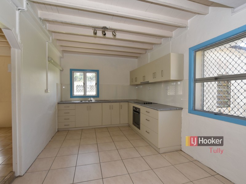 73 Aerodrome Road, Tully QLD 4854