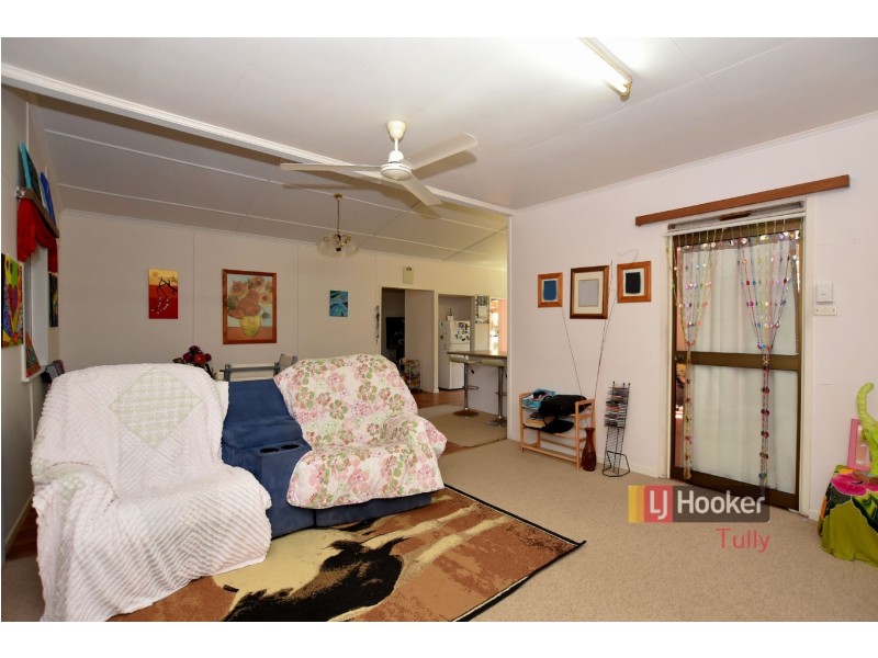 2 Riley Street, Tully QLD 4854