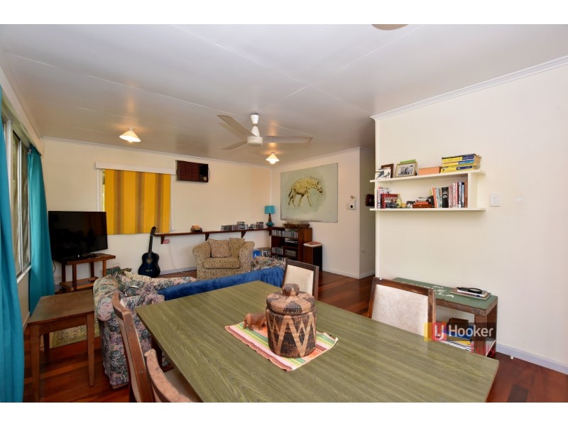 24 Hyatt Street, Tully QLD 4854