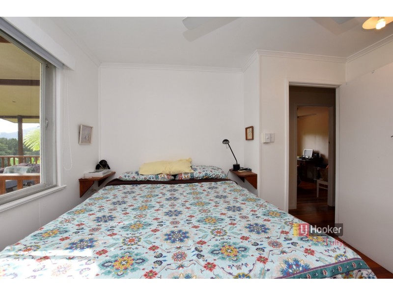 24 Hyatt Street, Tully QLD 4854