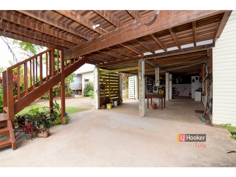 24 Hyatt Street, Tully QLD 4854