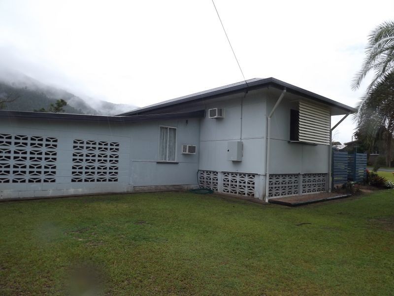 1 Clarke-Kennedy Street, Tully QLD 4854