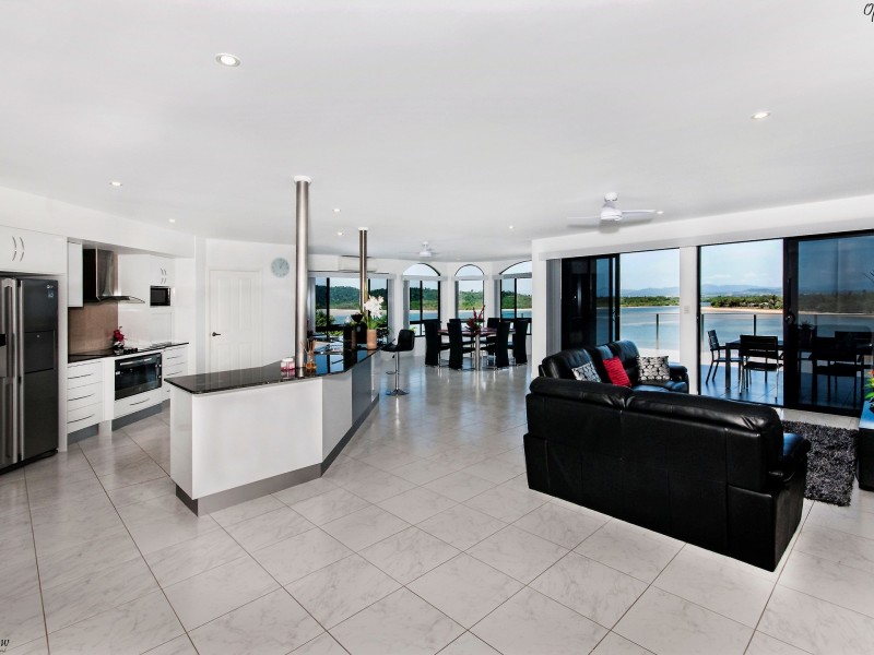 11 Maria Street, Flying Fish Point QLD 4860