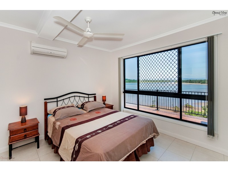 11 Maria Street, Flying Fish Point QLD 4860