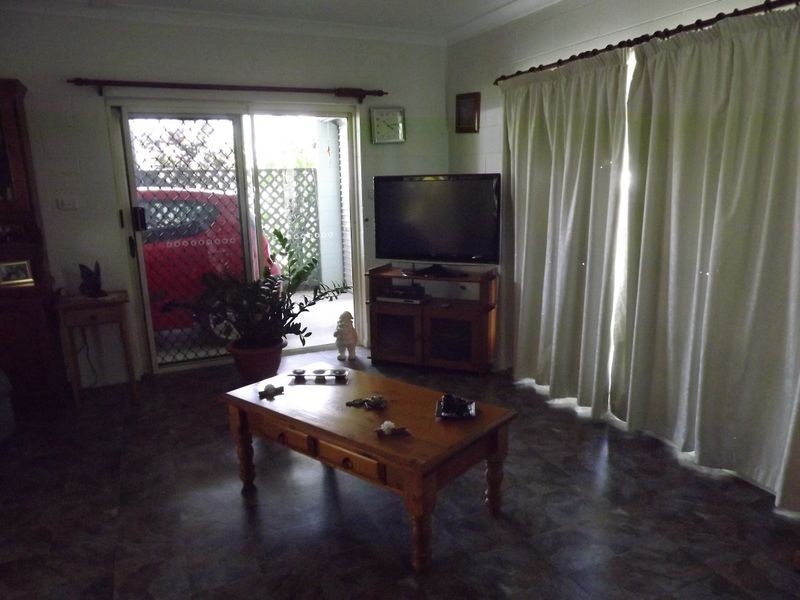 1 Pease Street, Tully QLD 4854