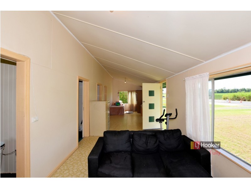 513 Tully Hull Road, Lower Tully QLD 4854
