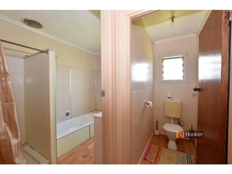 513 Tully Hull Road, Lower Tully QLD 4854