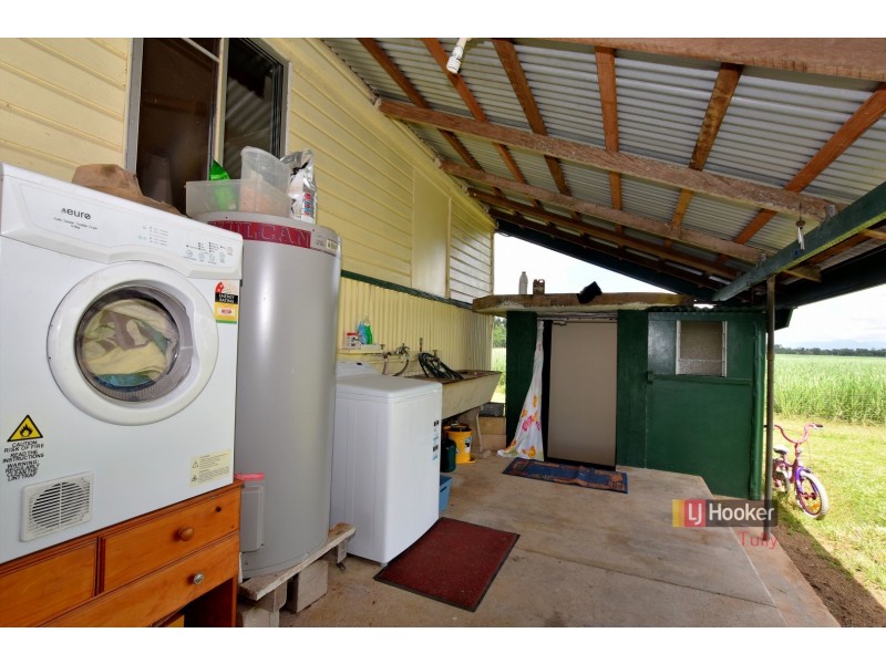 513 Tully Hull Road, Lower Tully QLD 4854