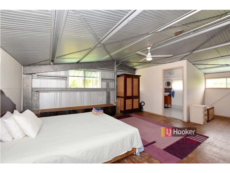 34 Paradise Palm Drive, Tully Heads QLD 4854