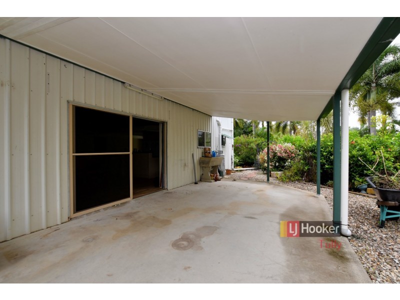34 Paradise Palm Drive, Tully Heads QLD 4854
