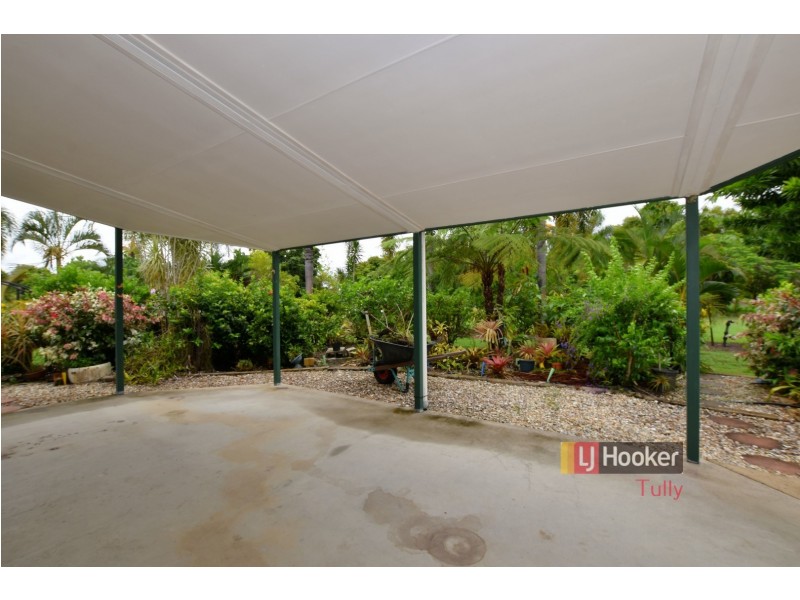 34 Paradise Palm Drive, Tully Heads QLD 4854