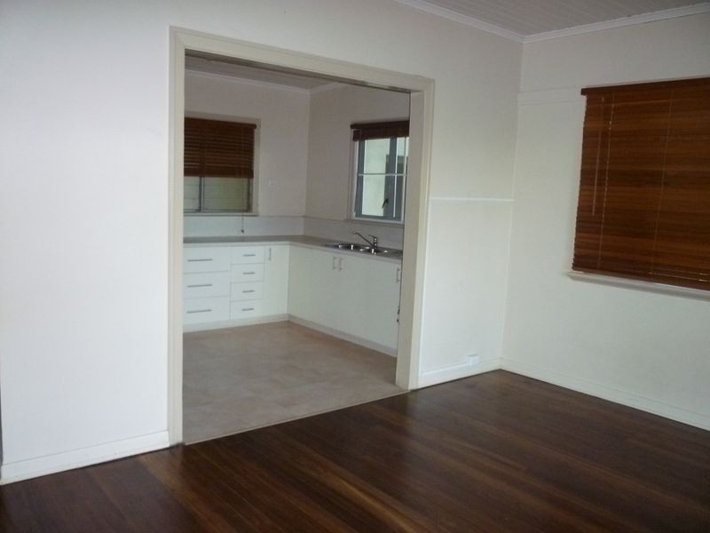 12 GEDDES, Tully QLD 4854