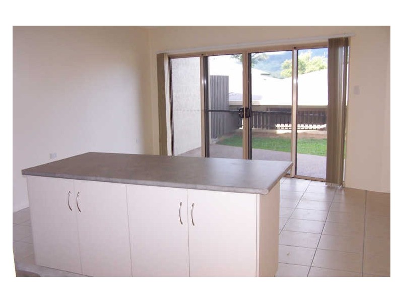 1/11 McQuillen Street, Tully QLD 4854