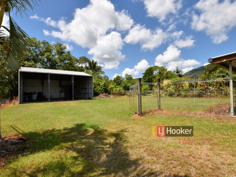 11 Trower Street, Tully QLD 4854