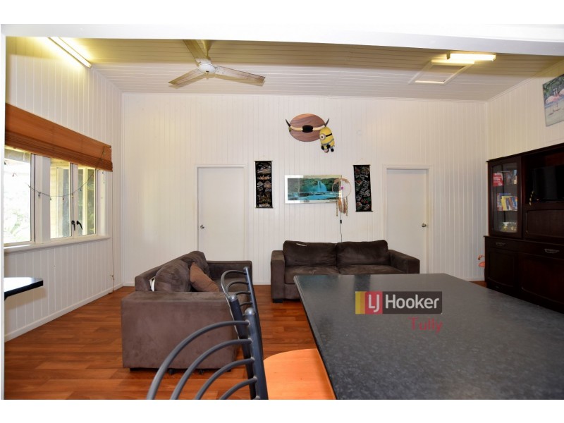 11 Trower Street, Tully QLD 4854