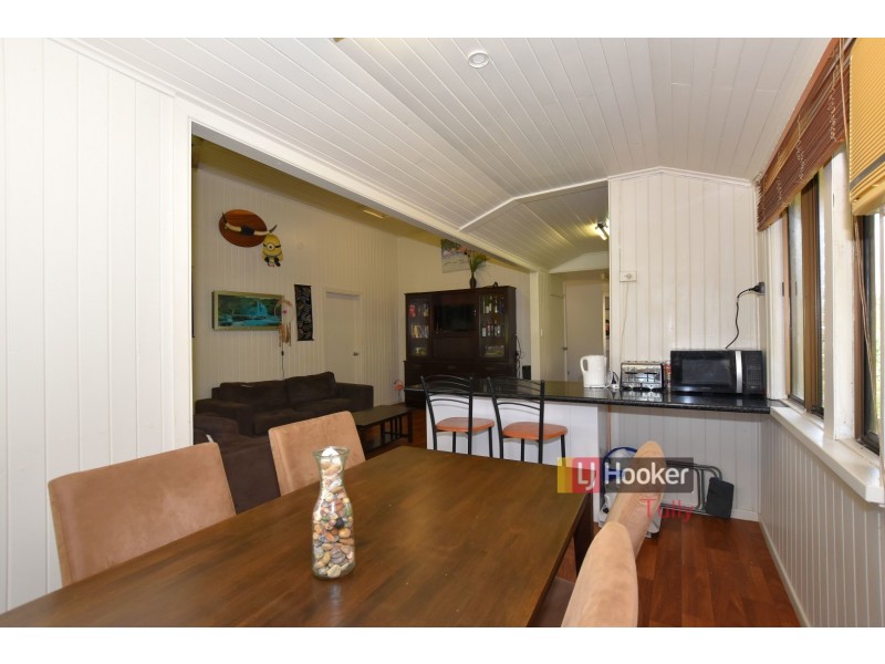 11 Trower Street, Tully QLD 4854