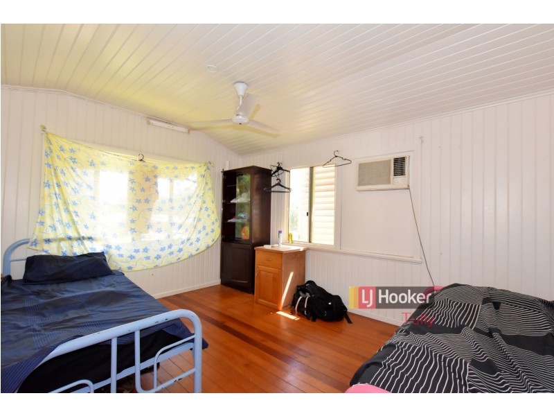 11 Trower Street, Tully QLD 4854
