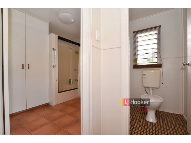 11 Trower Street, Tully QLD 4854