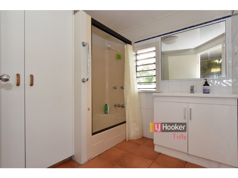 11 Trower Street, Tully QLD 4854