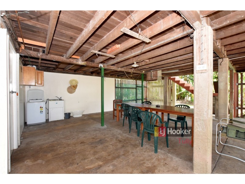 11 Trower Street, Tully QLD 4854