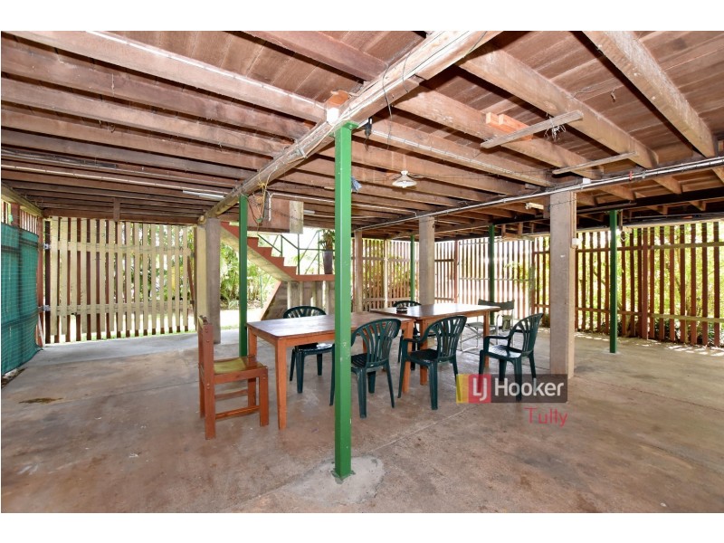 11 Trower Street, Tully QLD 4854